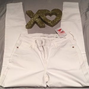 Old navy rockstar jeans (built in sculpt)